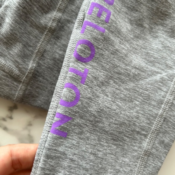 Beyond Yoga Peloton Out of Pocket Side Pocket Gray Yoga Pants Leggings Medium - Picture 5 of 11